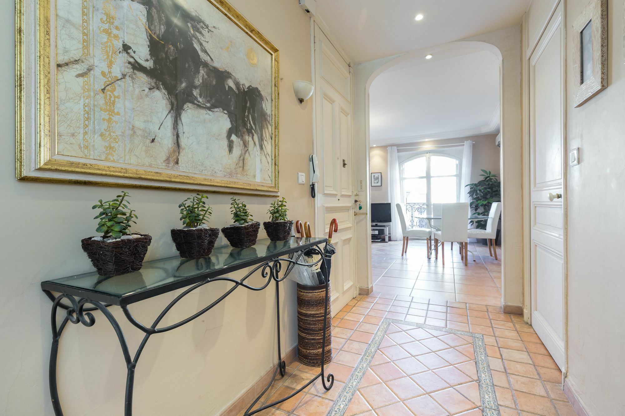 Lovely 2 Bed 2 Bath Apartment In Cannes On Rue Antibea Easy Walk To The Palais 224 Exterior photo